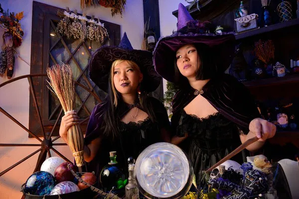 Enchanting Witch Cottage Photo Shoot: Unleash Your Inner Witch in Belize