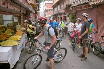 Jaipur Morning Bike Tour: Pedal Through Pink City's Soul