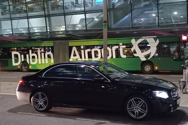 Dublin Airport to Ballynahinch Castle: Private Luxury Transfer