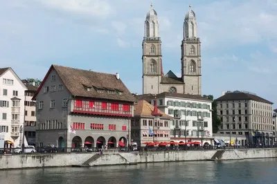 Discover Zurich: Personalized Walking Tour with a Local