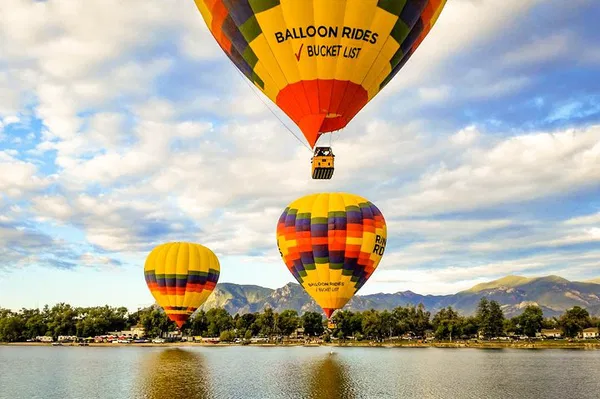 Colorado Springs: Sunrise Balloon Ride Over Pikes Peak!