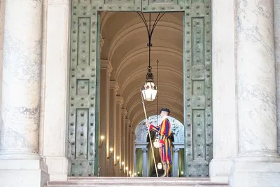 Vatican City in Comfort: An Accessible Wheelchair Tour of the Sistine Chapel