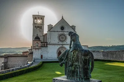 Discover Assisi: A Guided Walking Tour of Sacred Wonders