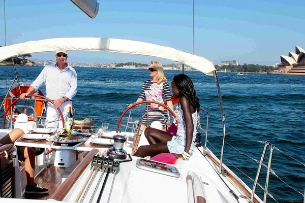 Sydney Harbour Luxury Sail: Gourmet Lunch & Iconic Views