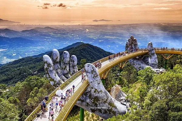 Da Nang to Hue Private Car: Coastal Route & Sightseeing