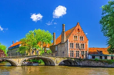Unveiling Bruges: A Deluxe Shore Excursion & Canal Cruise from Cruise Terminal