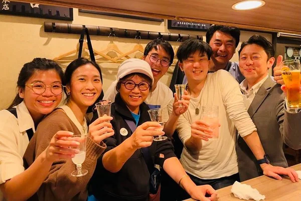Kyoto's Hidden Gems: A Private Bar Hopping Tour with Locals