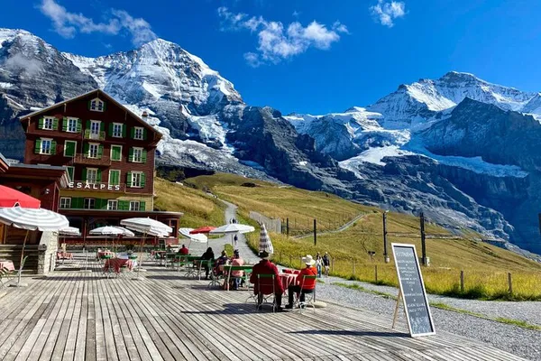 Jungfrau Region Private Tour: Swiss Alps & Chocolate!