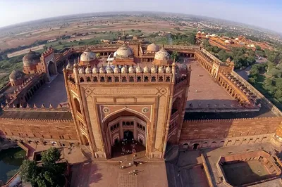 Discover Ancient Wonders: Abhaneri & Fatehpur Sikri Day Trip from Jaipur