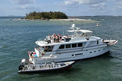 Luxury Yachting: Cruise Tampa Bay in Style