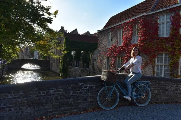 Discover Bruges & Damme: Eco-Friendly Bike Tour Adventure!