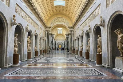 Vatican: Early Sistine Chapel Tour (Max 6 People)