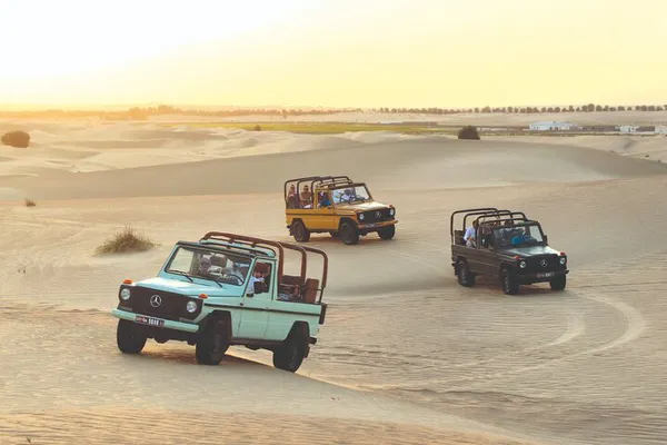 Vintage Dubai Desert Safari: Heritage & Stargazing