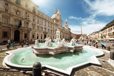 Rome's Piazzas, Colosseum & Forum: Private Tour