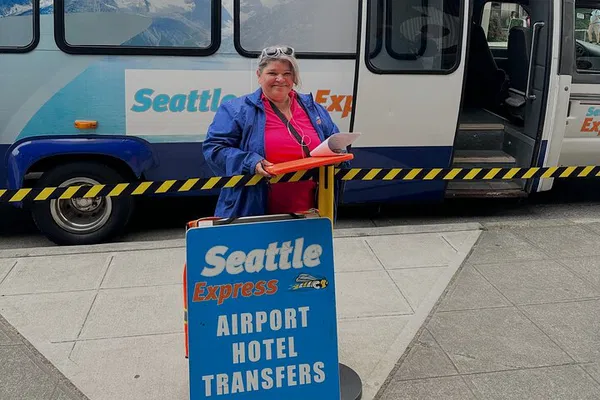 Stress-Free Cruise Transfers: Pier 66 to Seattle Airport Made Easy!