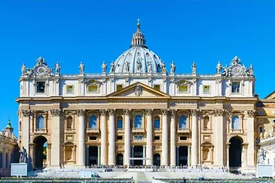 St Peter's Basilica: Skip-the-Line Hosted Entry & Audio