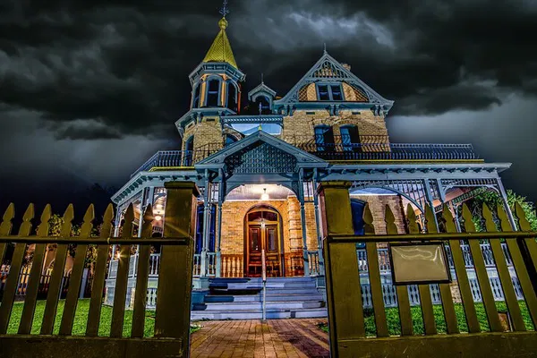 Unearth Phoenix's Dark Secrets: A Spine-Tingling Ghost Tour