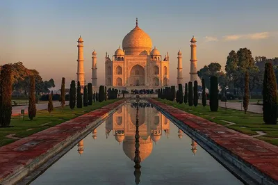Unveiling Mughal Majesty: A Delhi to Agra Day Trip