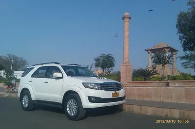 Stress-Free Delhi to Jaipur Transfer: Your Private Chauffeur Awaits!
