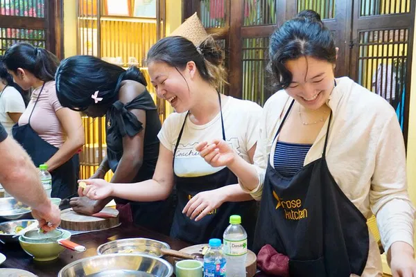 Hanoi Cooking Class: Secret Villa Cultural Escape