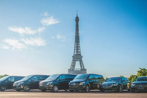 Paris Private Transfer: Luxury Ride with Portuguese-Speaking Driver