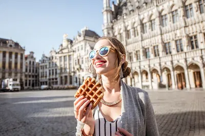 Brussels Walking Tour: Food, Beer & Hidden Gems!