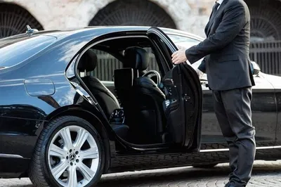 Luxury Brussels-Amsterdam Transfer: Arrive Relaxed & Refreshed
