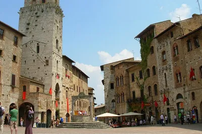 Tuscany's Treasures: Private Chianti & San Gimignano Day Trip