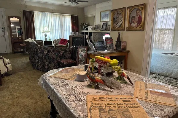 JFK Assassination Tour: Explore Oswald's Rooming House