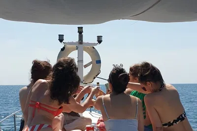 VIP Coastal Cruise: Discover Sperlonga's Hidden Beaches