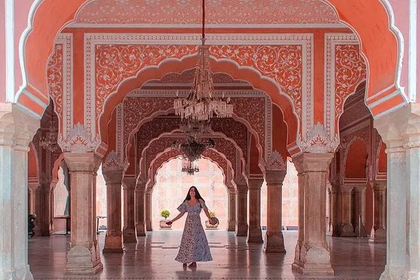 Unveiling Jaipur's Majesty: A Personalized Full-Day Journey