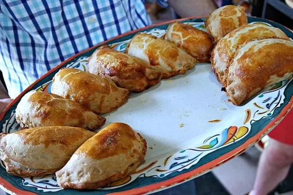 Georgetown Foodie Tour: Savor DC's Historic Flavors