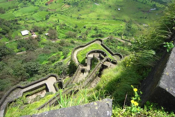 Escape to Lonavala: A Majestic Hill Station Tour from Mumbai