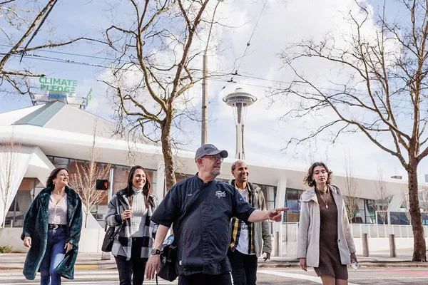 Savor Seattle: A Chef-Led Culinary Journey Through the Space Needle & Beyond