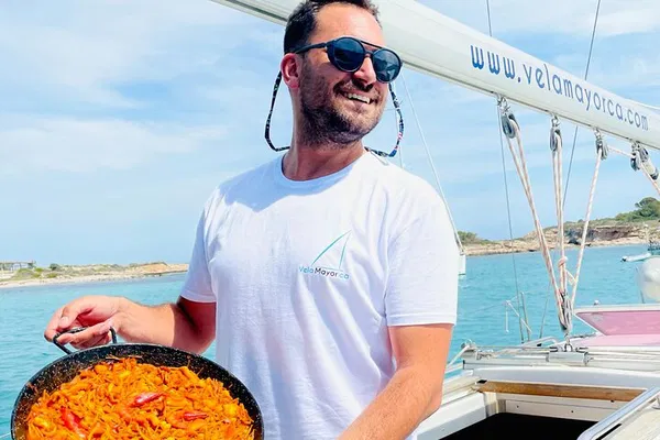 Palma Sailing: Paella, Tapas & Private Boat Tour