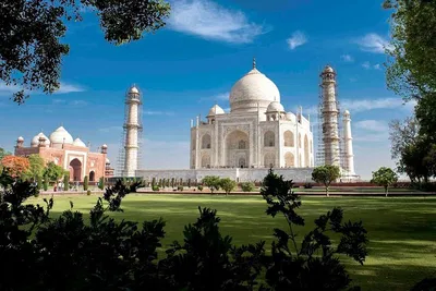 Unveiling the Taj Mahal: A Speedy Delhi Day Trip by Gatimaan Express