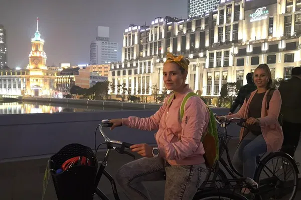 Shanghai Night Bike Tour: Food, Fun & City Lights!