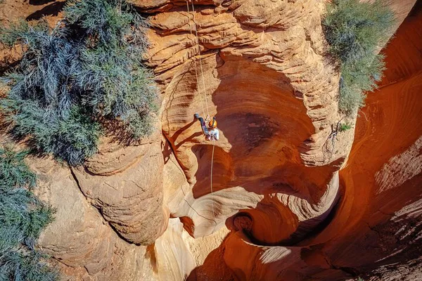 Conquer Coral Sands: Half-Day Canyoneering Adventure in East Zion