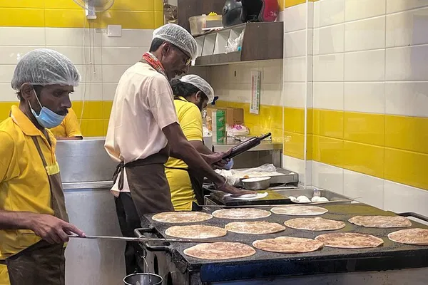 Bengaluru's Temple & Tiffin Trail: A Cultural Foodie Adventure