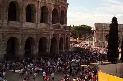 Unveiling Rome's Treasures: Intimate Vatican & Colosseum Guided Tours