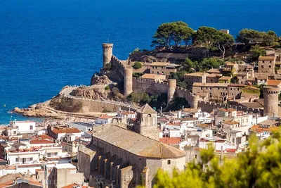 Discover Medieval Charm: Half-Day Escape to Tossa de Mar from Barcelona