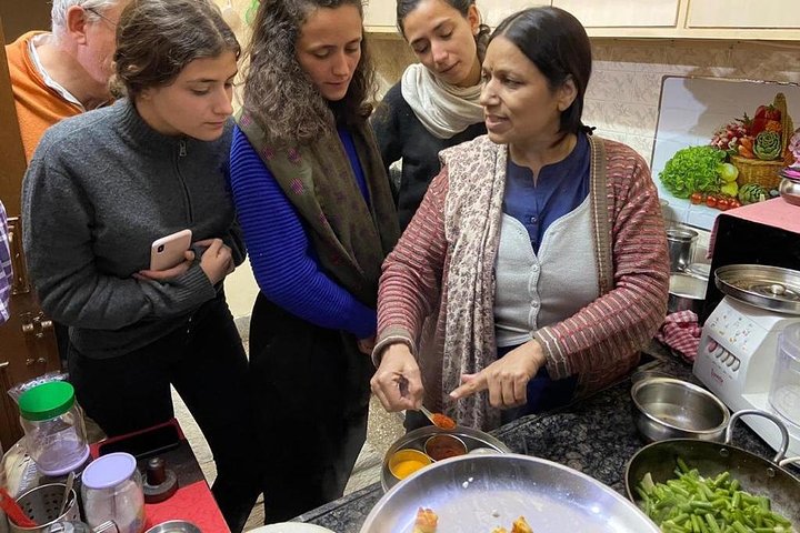 Jaipur Culinary Journey: Hands-On Cooking Class with Transport & Authentic Meals