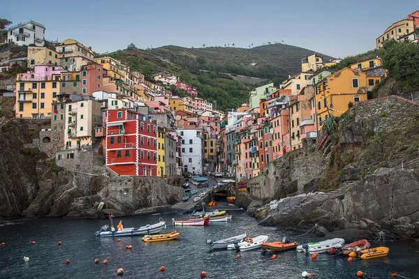 Cinque Terre Private Boat Tour: Coastal Wonders & Gourmet Delights