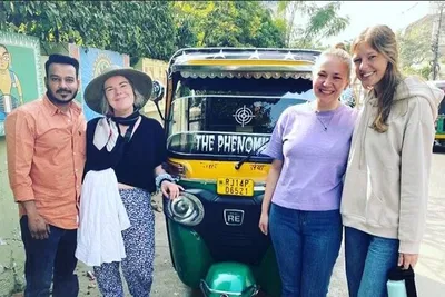 Jaipur's Cultural Gems: A Tuktuk Adventure Through History!