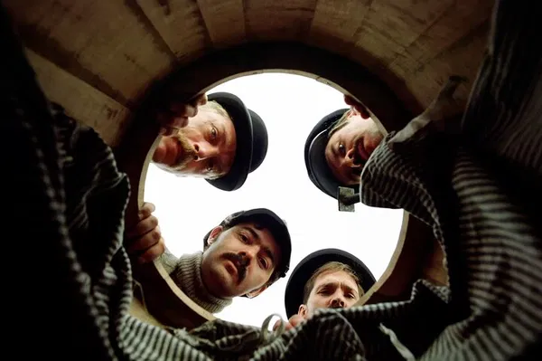 Niagara Legends: Uncover History & Adventure on the Big Screen!