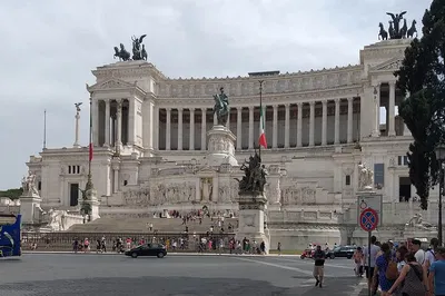 Seamless Rome Airport Transfers: Arrive in Style and Comfort