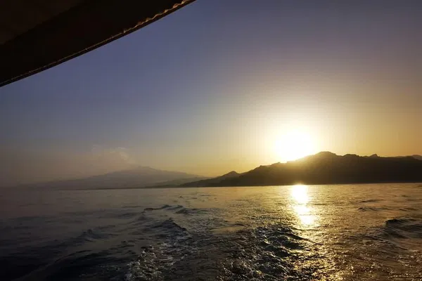 Taormina Sunset Boat: Aperitif & Dolphin Watching