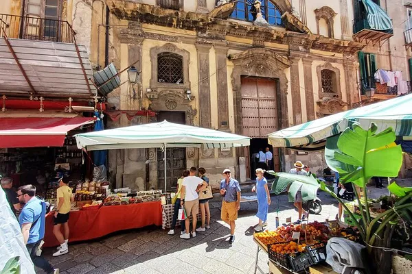 Palermo's Top Sights: 2-Hour Historic Markets & Monuments