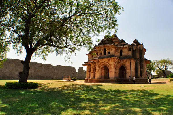 Hampi Heritage Tour: Uncover Ancient Wonders