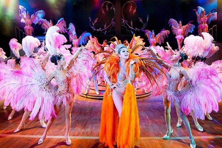 Spectacular Simon Cabaret Show: Phuket's Dazzling Drag Extravaganza!